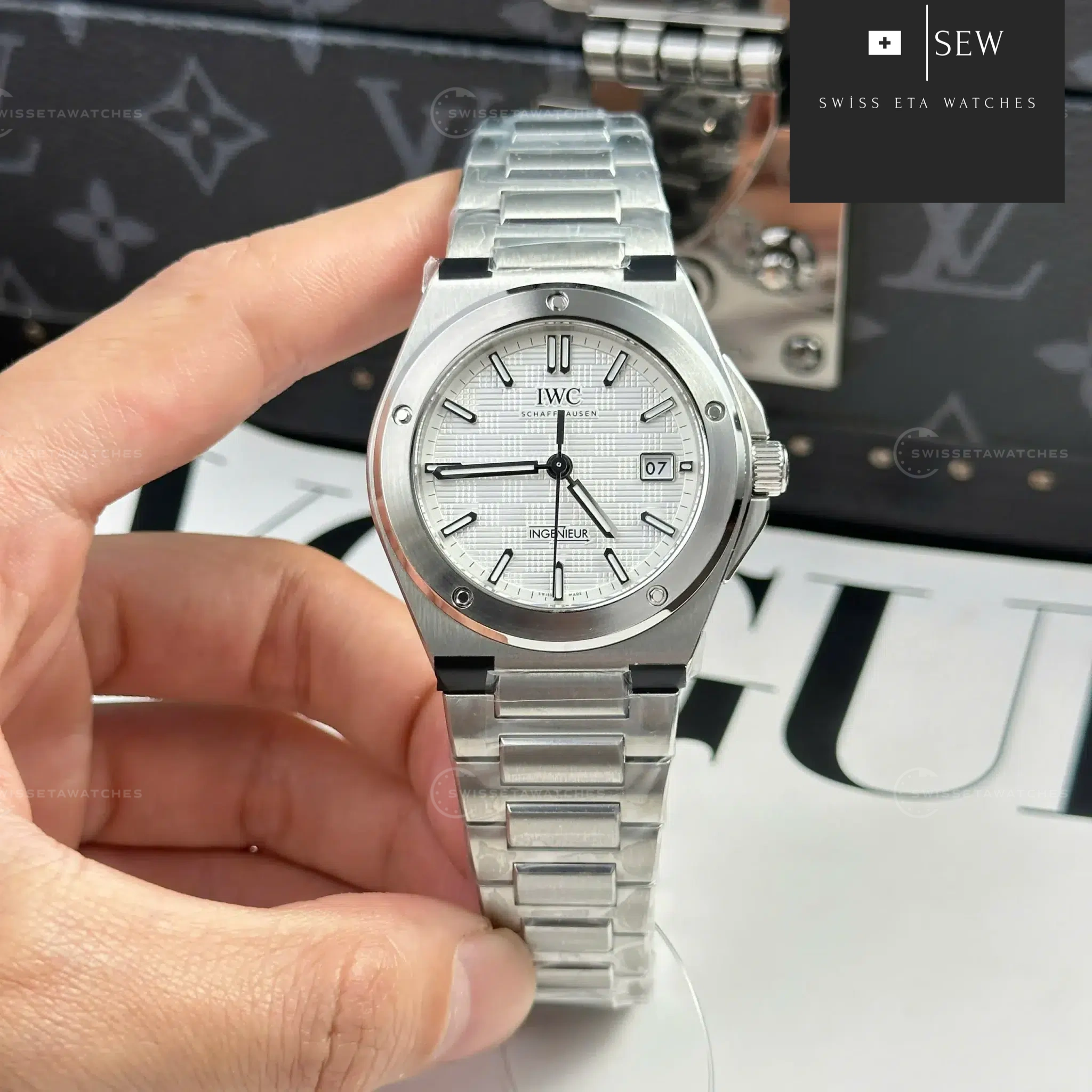 IWC Ingenieur Automatic 40 Ref. IW328902 Silvered Kadran Paslanmaz Çelik Kasa V7 Super Clone ETA Saat (4)