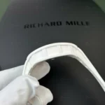 Richard Mille RM055 Bubba Watson beyaz seramik kasalı clone saat – iskelet kadran, manuel mekanizma, BBR üretimi yüksek kalite model.