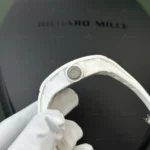 Richard Mille RM055 Bubba Watson beyaz seramik kasalı clone saat – iskelet kadran, manuel mekanizma, BBR üretimi yüksek kalite model.