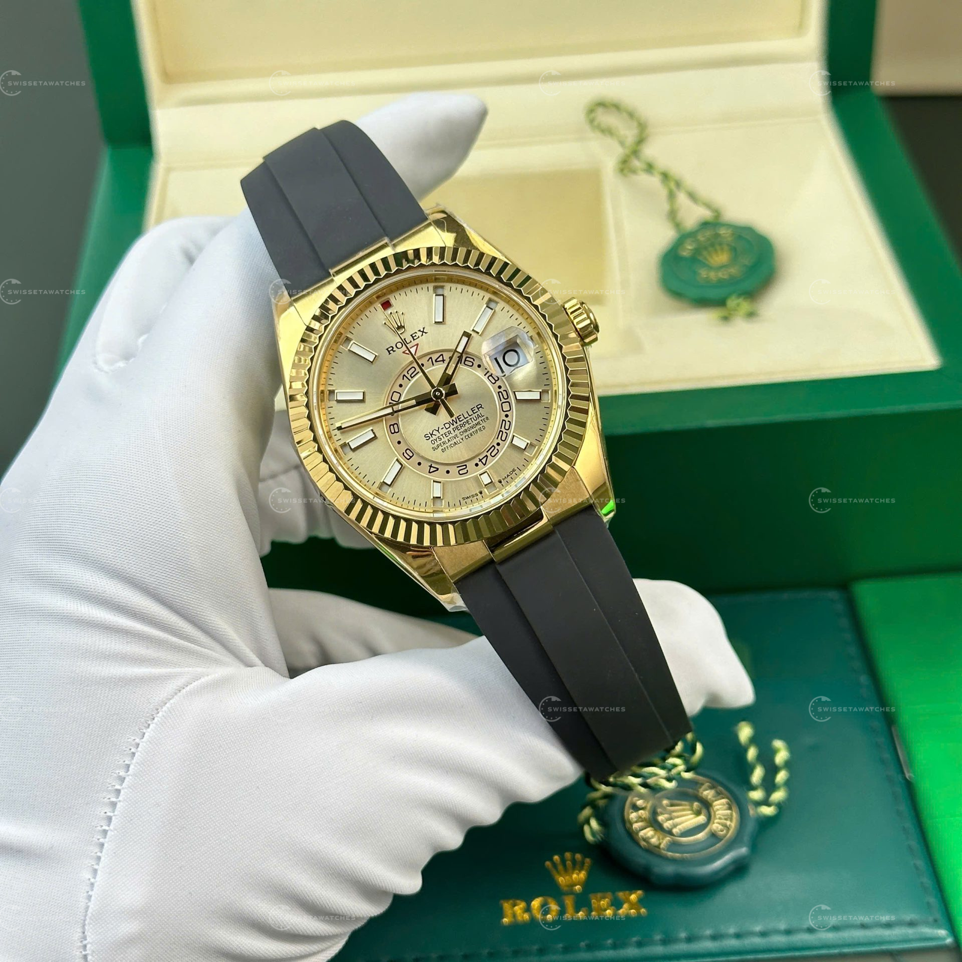 rolex-sky-dweller-champagne-dial-zf-factory-1-1-uretim-sari-kasa-erkek-saat-42mm-192-gram (3)